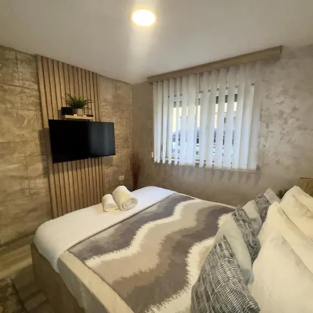 Entire Place In Zemun Apartment